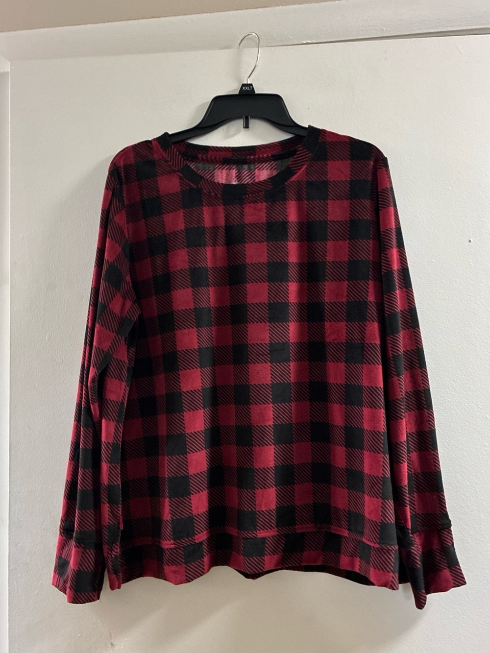 Cuddl Duds Red and Black Buffalo Plaid Long-Sleeve Pullover